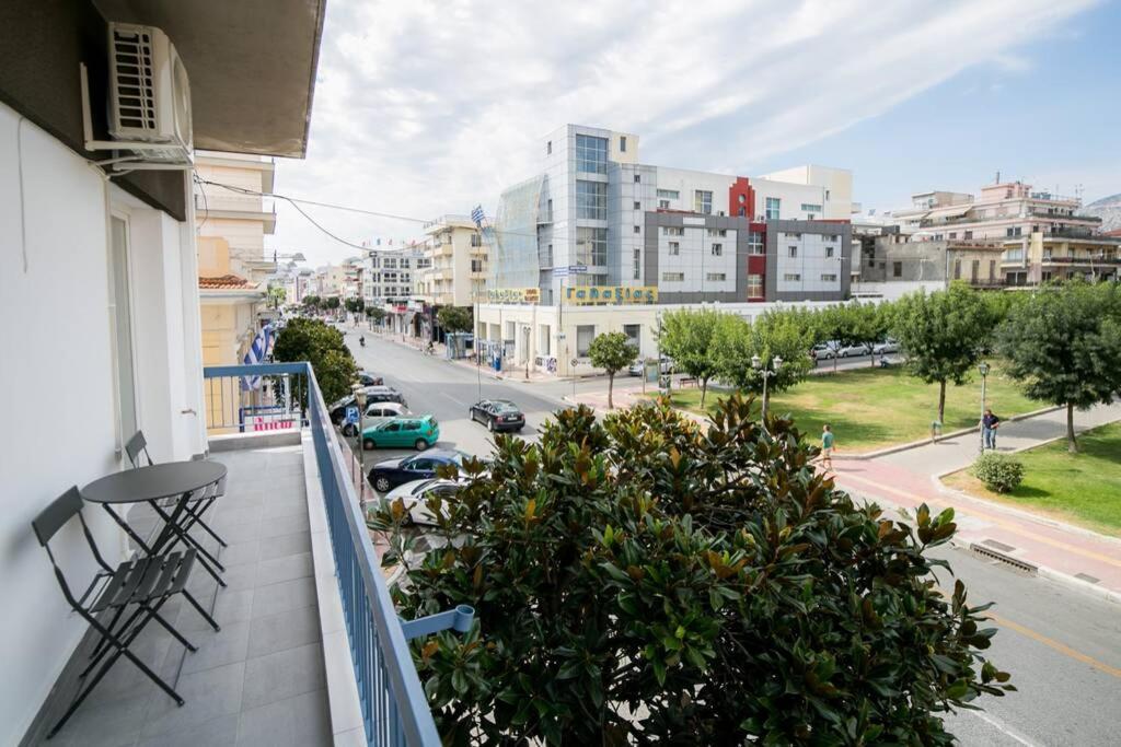 Belajo Central Apartment And Jacuzzi !! Volos Eksteriør bilde
